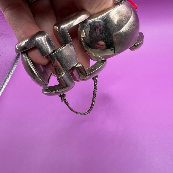 Vintage Silver Linked Cuff Bracelet. Small - Picture 4 of 8